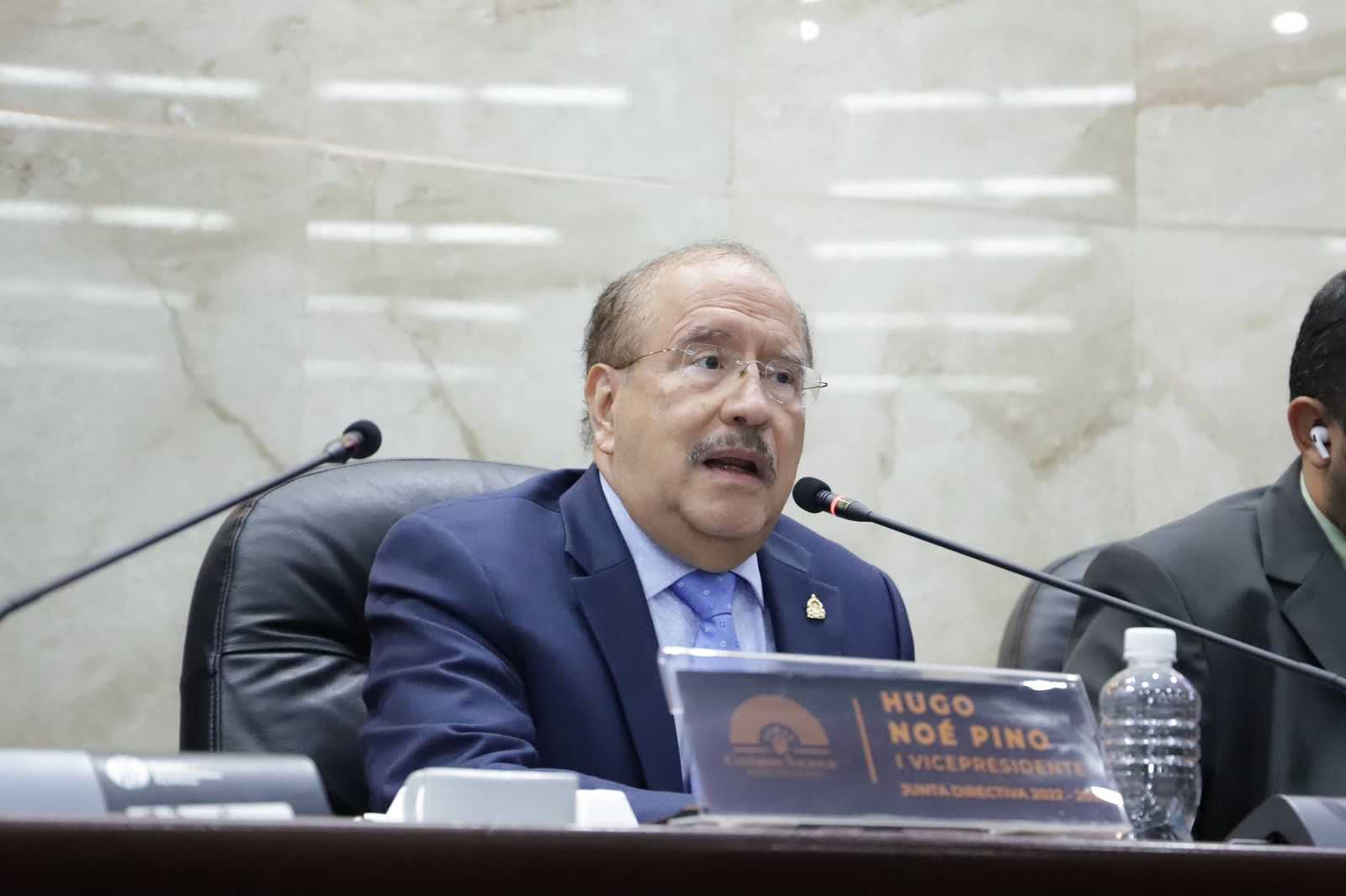 “Cuando vengan los préstamos del CAF van a verlos con buenos ojos”